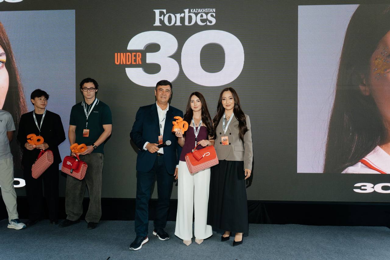 Narmina on stage at the Forbes Kazakhstan 30 Under 30 announcement